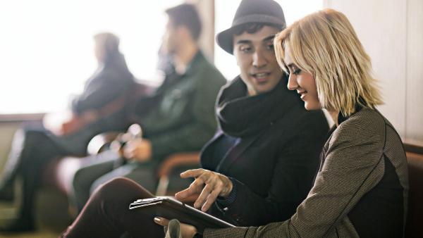 Jadilah Pemulai Percakapan yang Baik: Cara Mudah Bercakap dengan Orang Baru